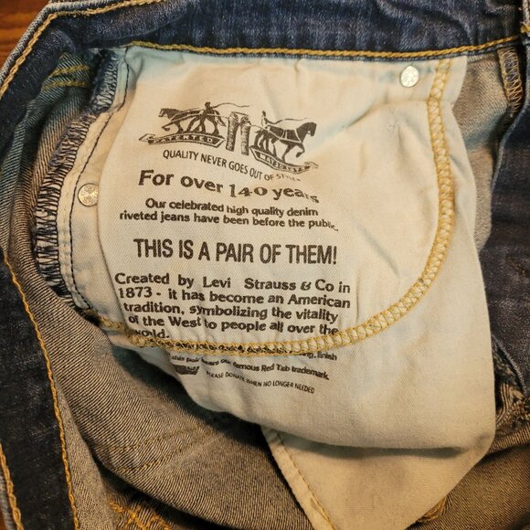 Levi's Jeans Size 33x30 Measures 33x29 Relaxed Straight 559 Medium Dark Wash - Picture 4 of 11